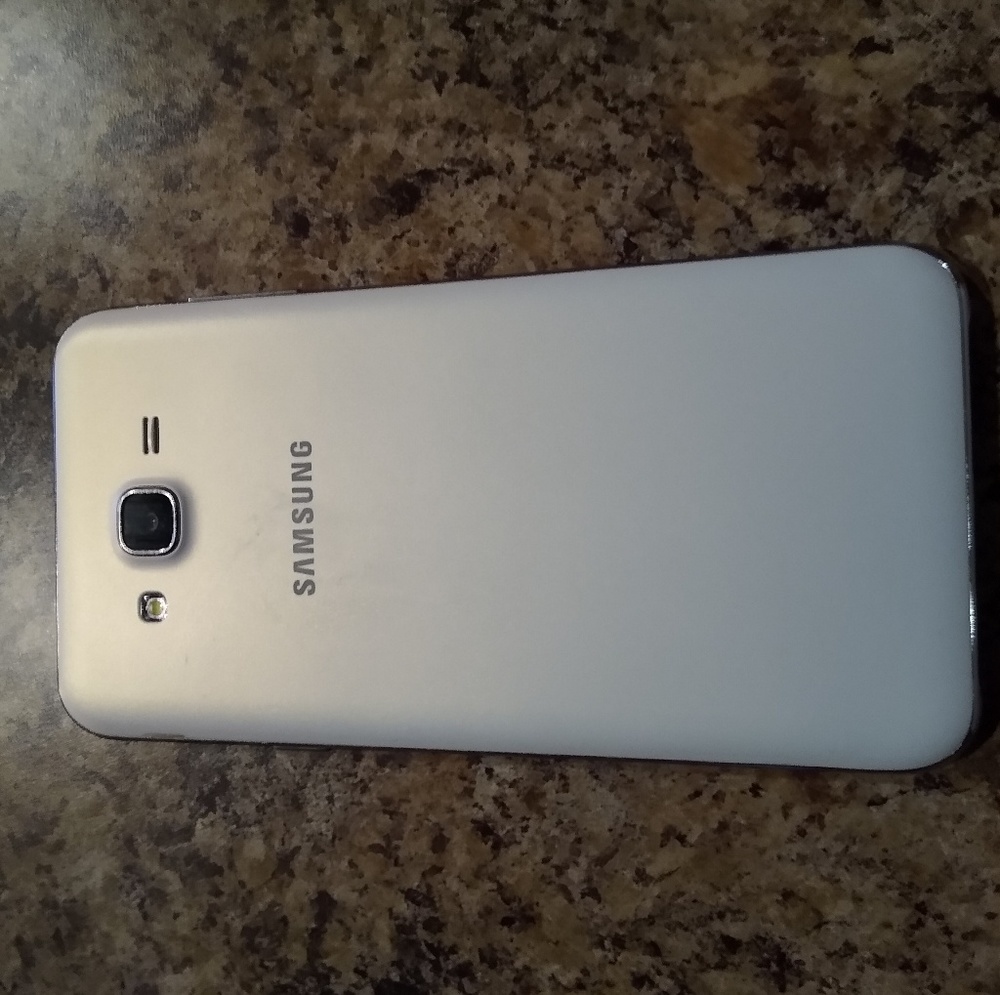 Samsung's Galaxy j7